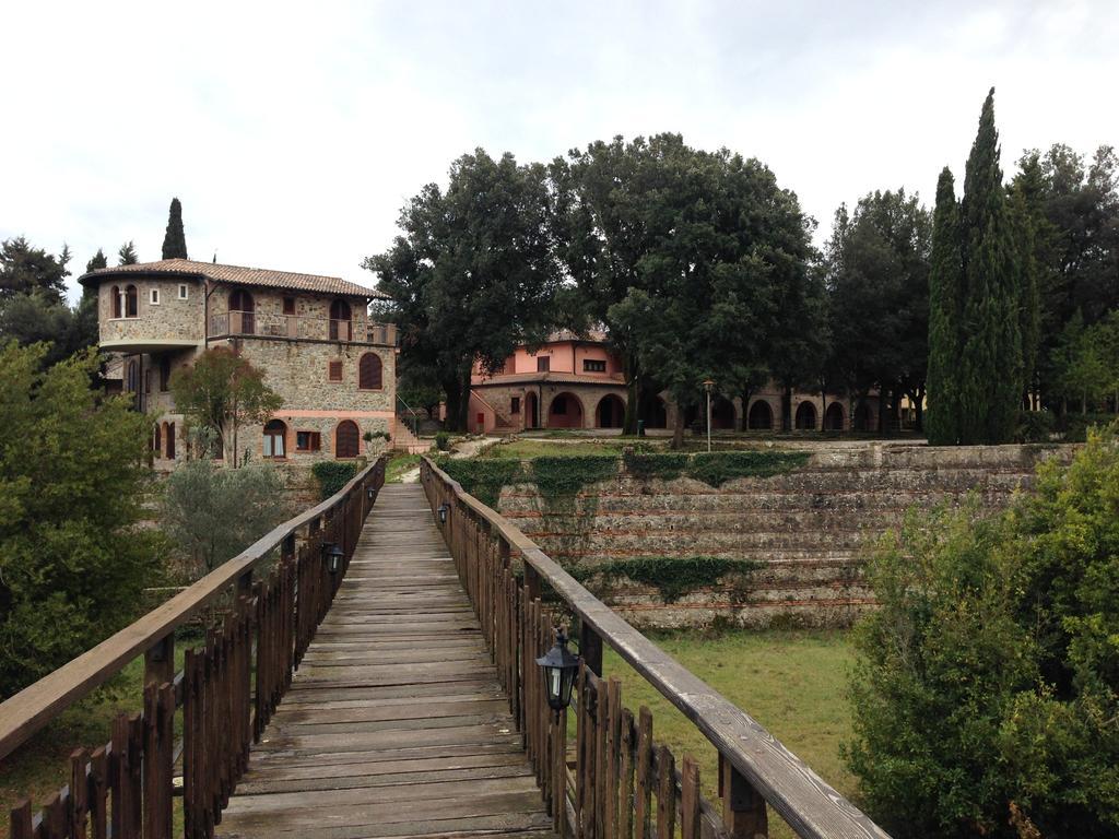 Pian Dei Mucini Resort Il Borgo Масса-Мариттима Экстерьер фото