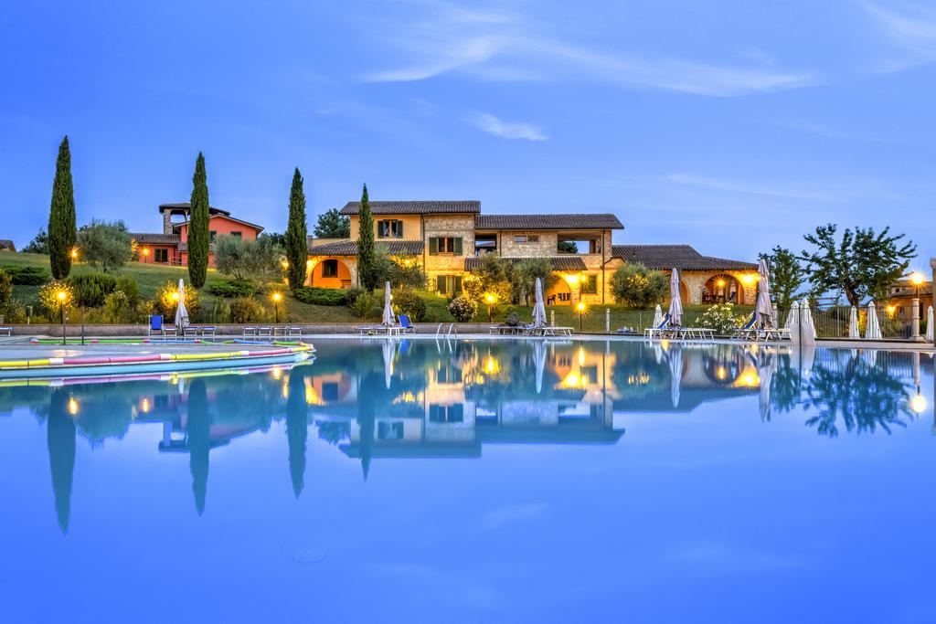 Pian Dei Mucini Resort Il Borgo Масса-Мариттима Экстерьер фото