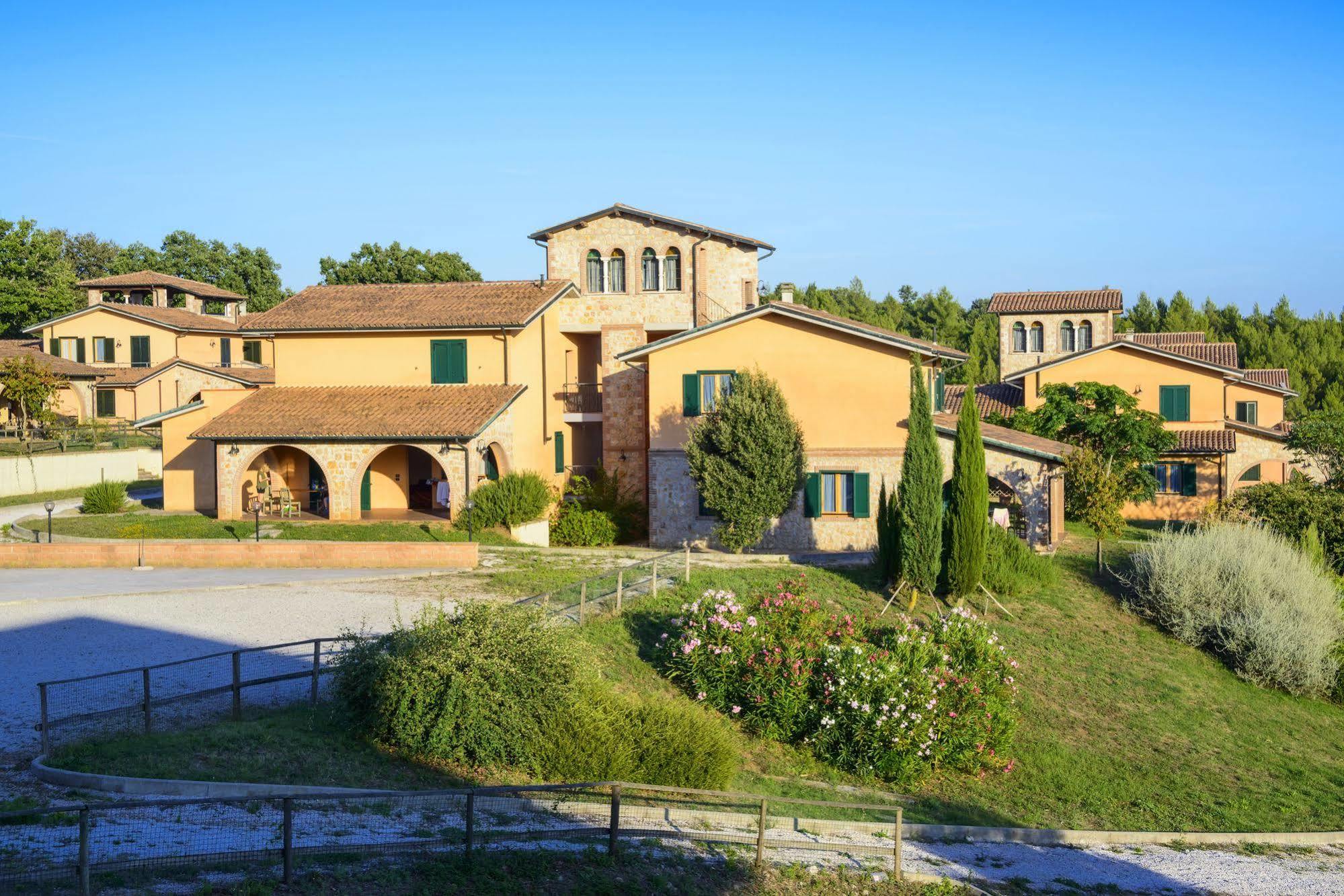 Pian Dei Mucini Resort Il Borgo Масса-Мариттима Экстерьер фото